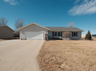 1303 11th Ave NE, Sioux Center, IA 51250