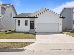 517 1st St NW, Bondurant, IA 50035