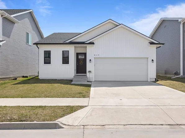 517 1st St NW, Bondurant, IA 50035