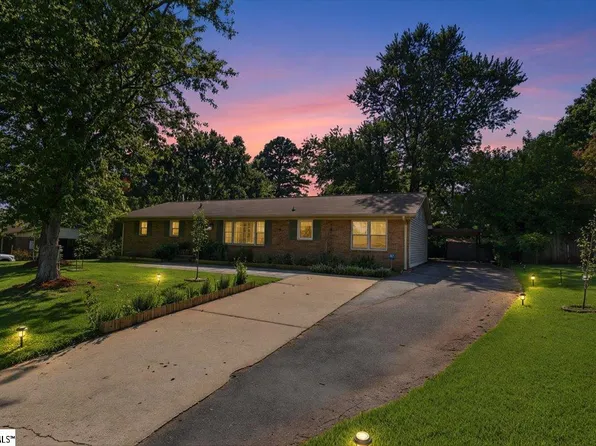223 Ferndale Dr, Boiling Springs, SC 29316