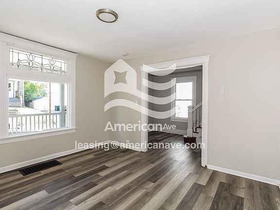 1178950_003_living_room_4.jpg