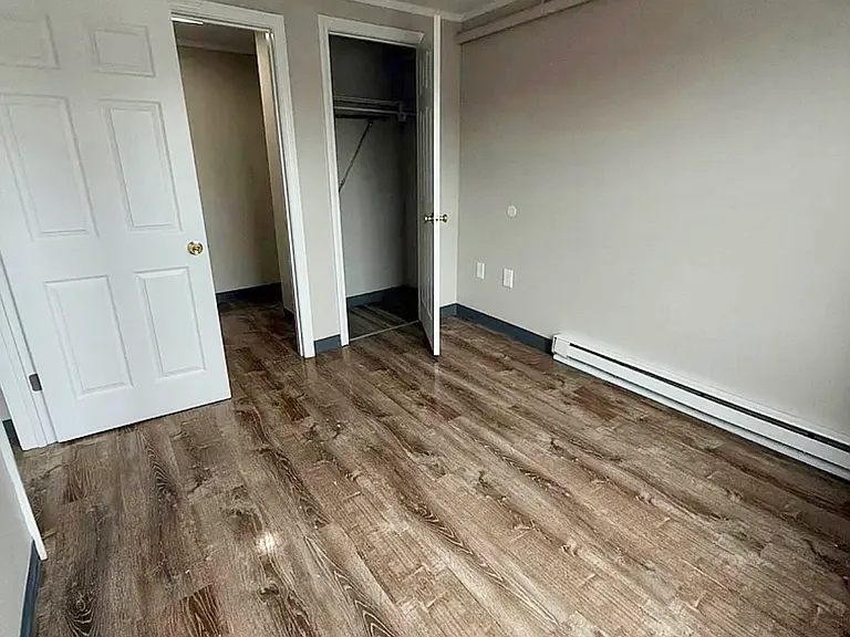 49 Harbor Ave #5 — Photo 9