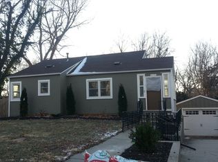 4852 NE Park Ln, Kansas City, MO 64118