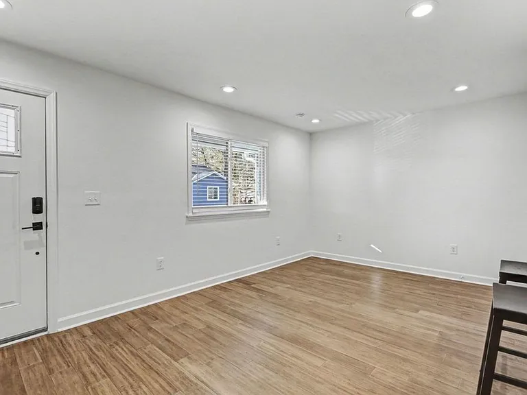 1309 Hudson Ave #A3 — Photo 14