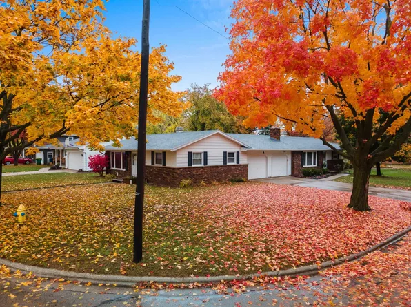 2450 Forestville Dr, Green Bay, WI 54304