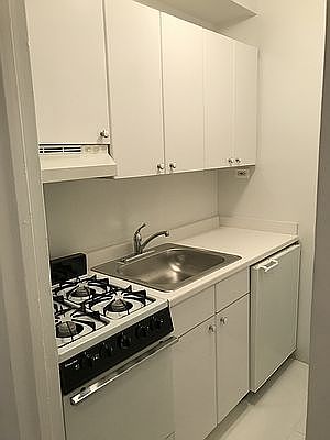 1st image of 150 E 39th St APT 1105