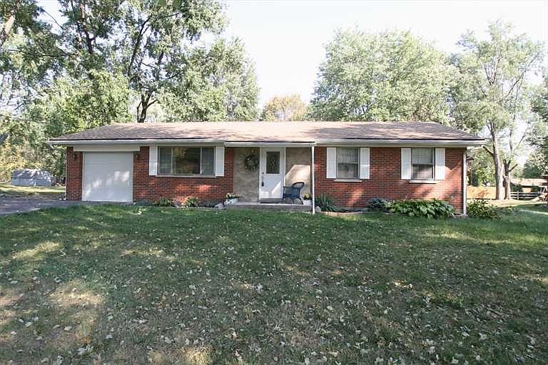 1st image of 852 Hawthorne Dr