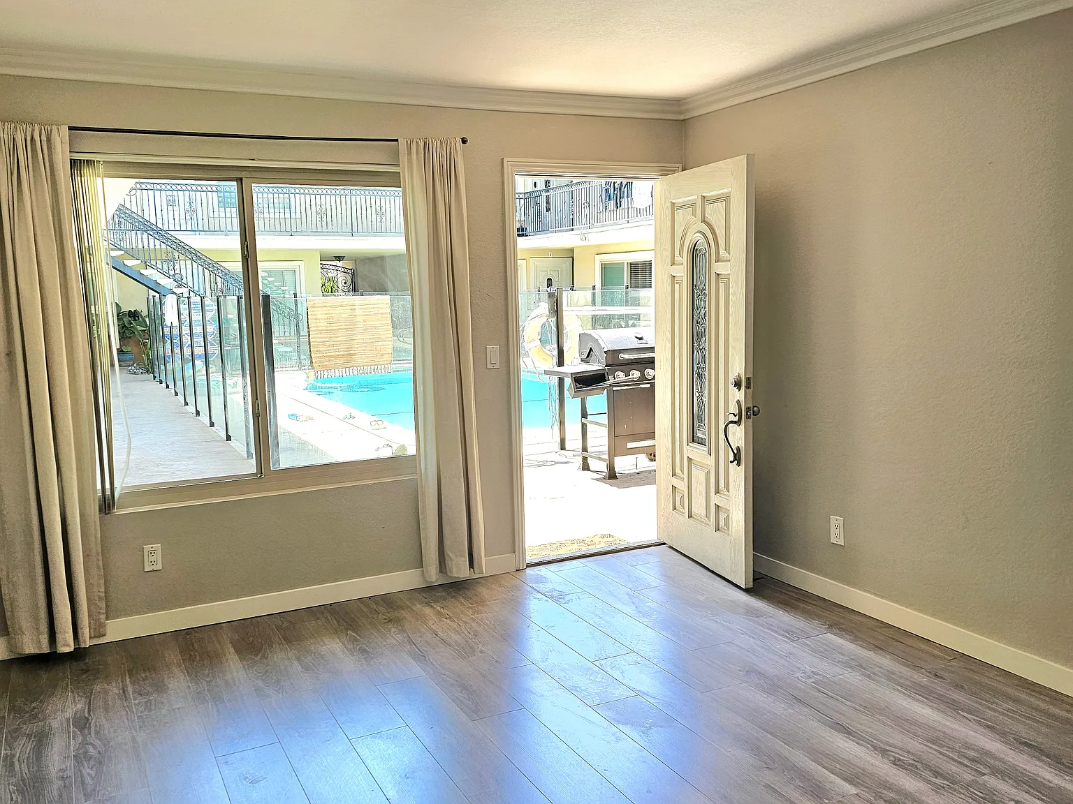 1 bed, 600 sqft, $2,100 — Photo 4