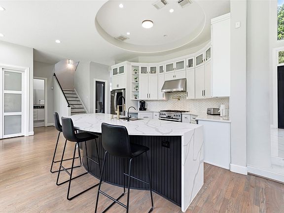 3rd image of 23 Westpoint Dr