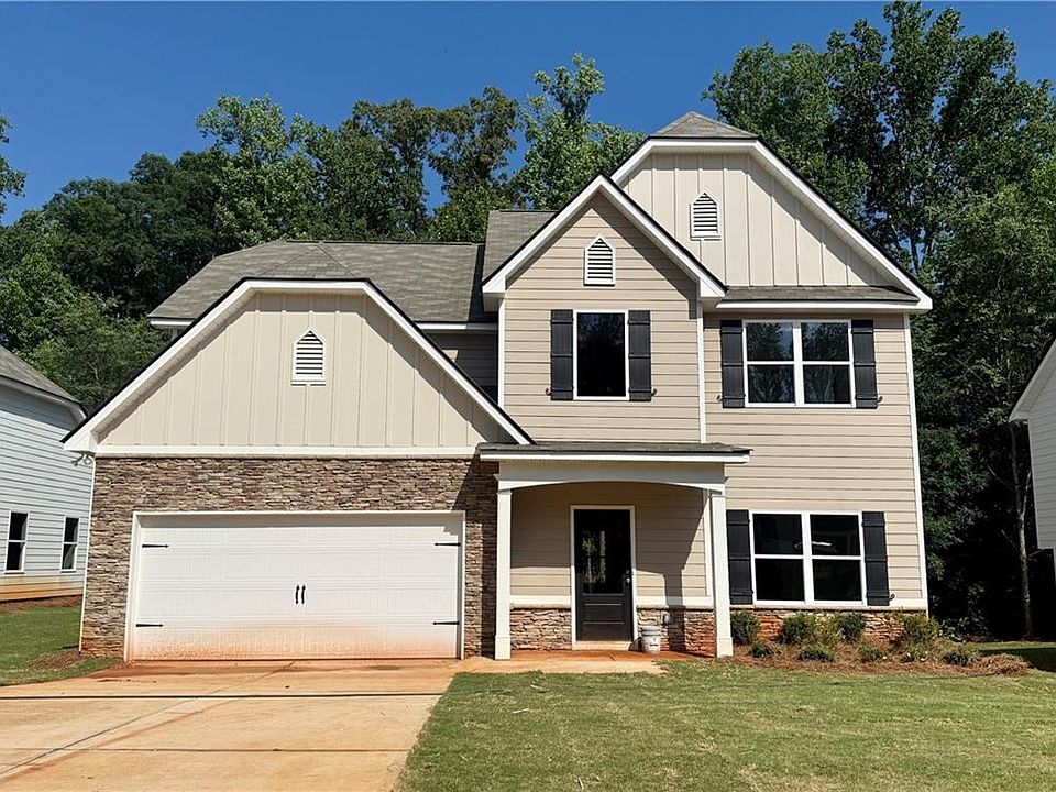 1st image of 493 Charleston Pl