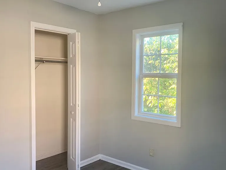 1202 Bay St — Photo 15