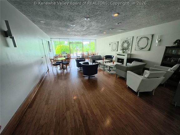 2nd image of 1800 Roundhill Rd APT 304