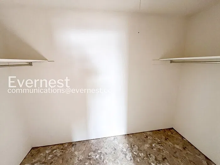 2 bed, 1.0 bath, 625 sqft, $970 — Photo 2