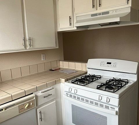 5th image of 4465 W 138th St APT 1