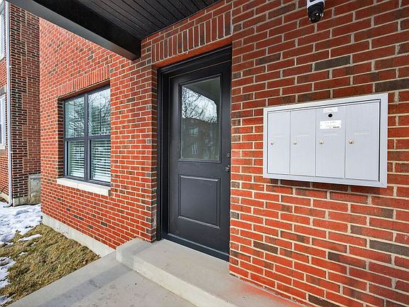 2nd image of 2027 Maury Ave #B