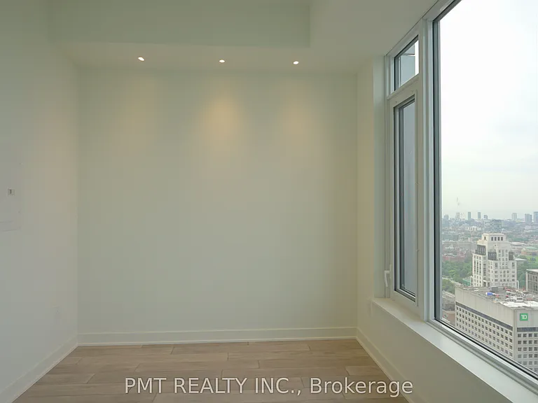 11 Yorkville Ave #4210 — Photo 9