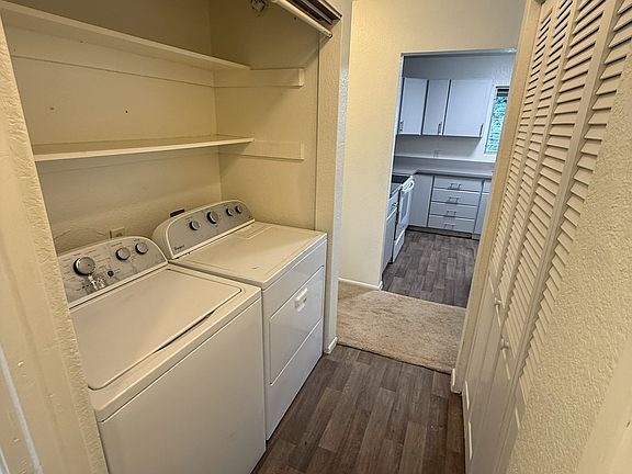5th image of 317 Keaniani St Unit D