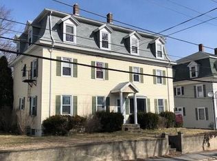 61 School St, Albion, RI 02802