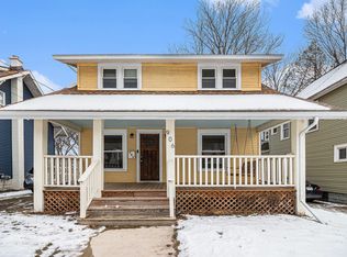 906 Chicago Ave, Lansing, MI 48915