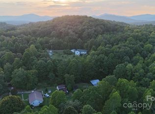 206 Fallen Oaks Ln, Rutherfordton, NC 28139