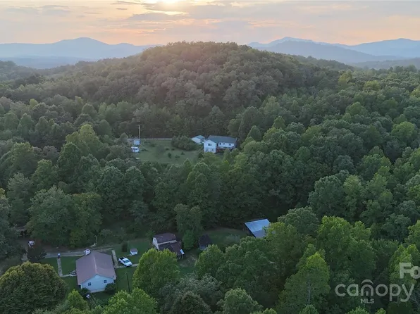 206 Fallen Oaks Ln, Rutherfordton, NC 28139