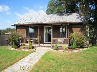 1296 New Hope Rd, Staunton, VA 24401