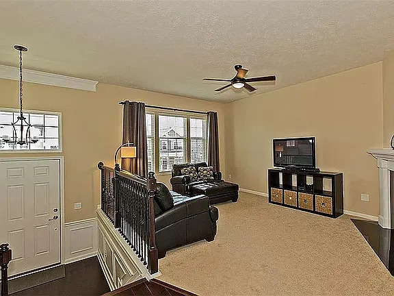 3 bed, 1638 sqft, $3,050 — Photo 4