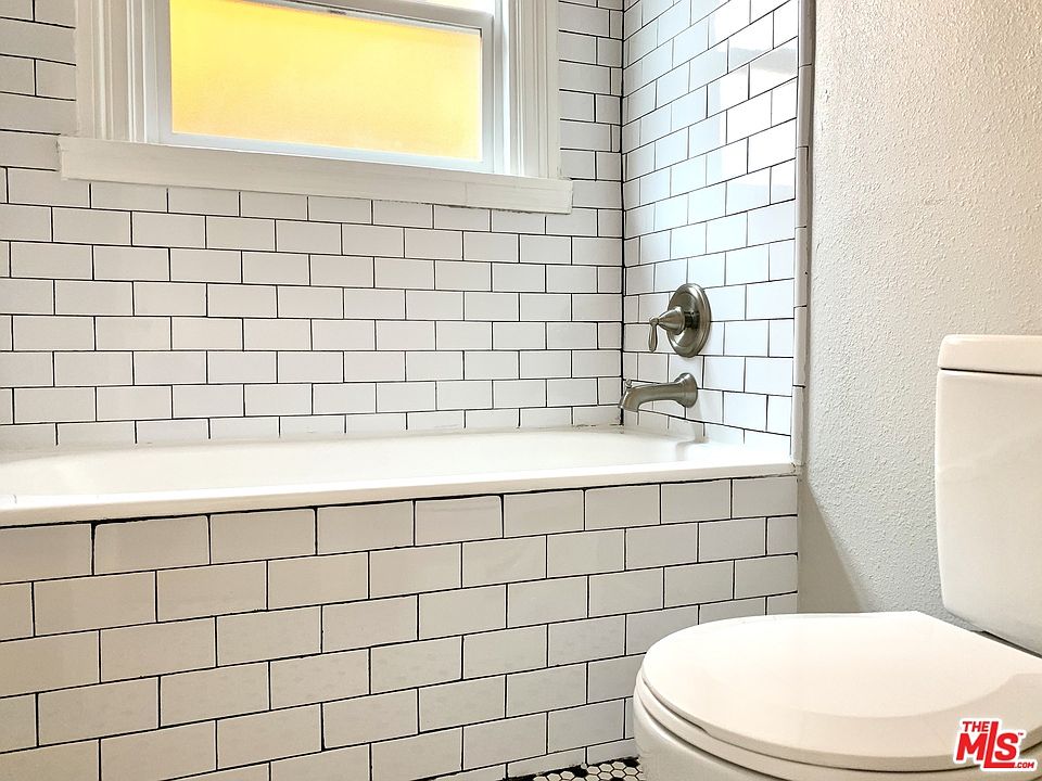 1st image of 410 S Lake St #101A
