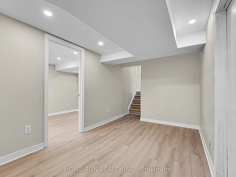 1259 Meadowlands Dr E — Photo 36