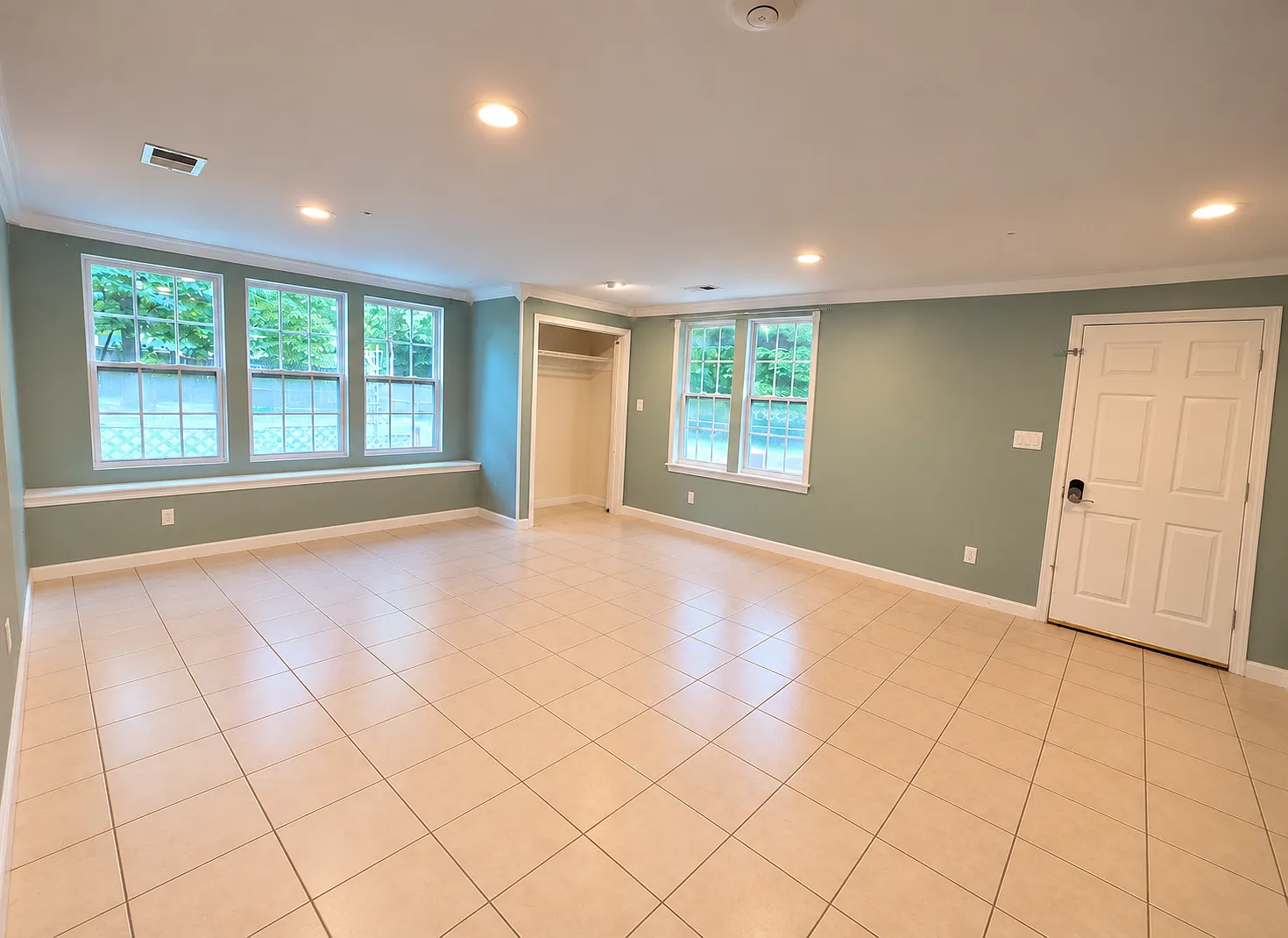 2 bed, 1750 sqft, $2,000 — Photo 3
