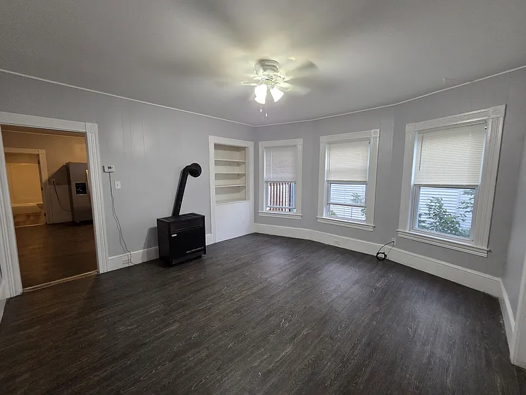 186 Bell St #2 — Photo 14