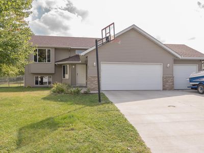 901 Forest City Blvd NW, Maple Lake, MN, 55358