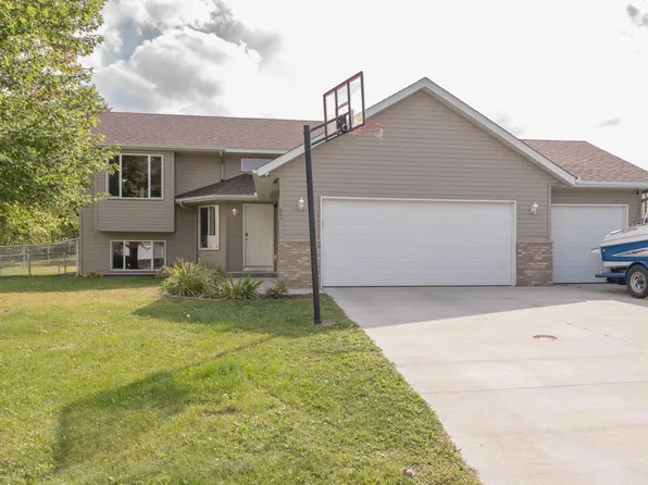 901 Forest City Blvd NW, Maple Lake, MN 55358