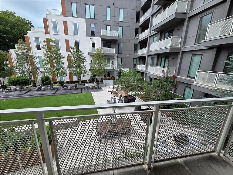 775 Juniper St #304 — Photo 13