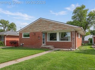7660 Louise Ct, Westland, MI 48185