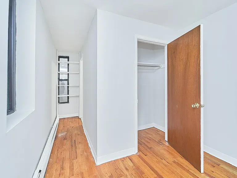 514 W 48th St #5A — Photo 7