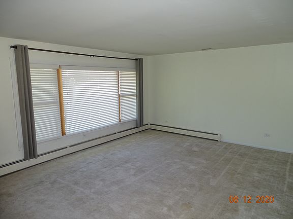 4th image of 4533 W 105th St