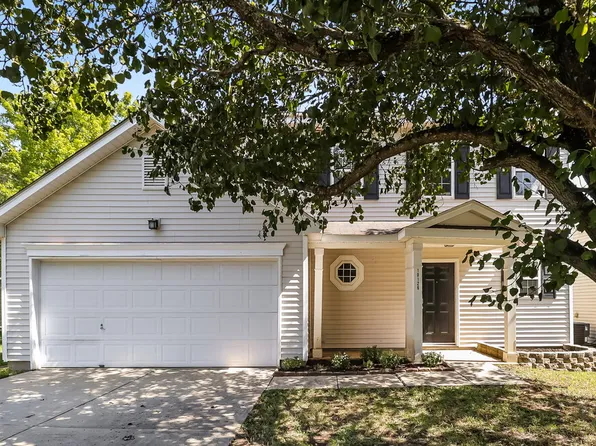 10126 Green Hedge Ave, Charlotte, NC 28269
