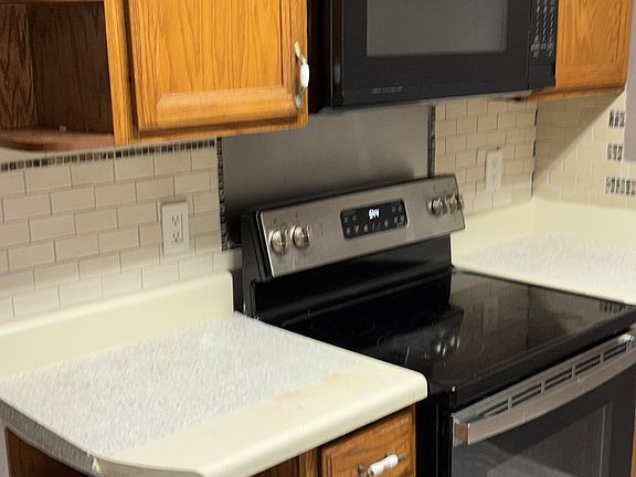 5th image of 628 Kellam Cir