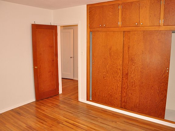 4th image of 111 N Ave W