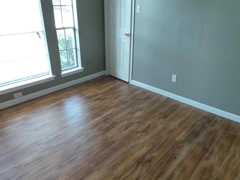 4918 Sterling Xing — Photo 17