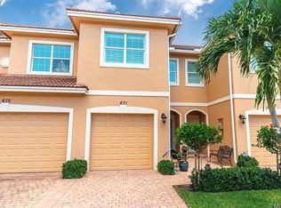 671 SW Glen Crest Way, Stuart, FL 34997