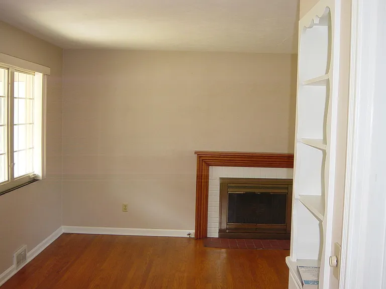 144 Taft Ave NE — Photo 4
