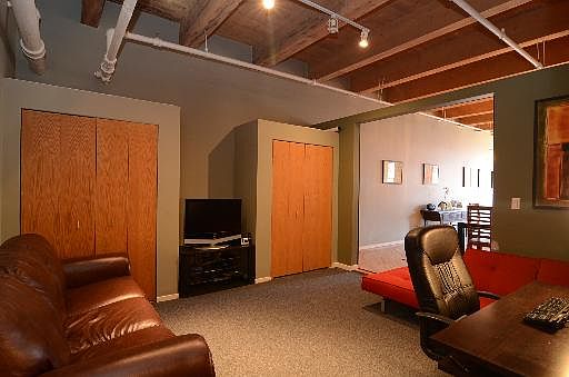 1st image of 360 W Illinois St APT 511