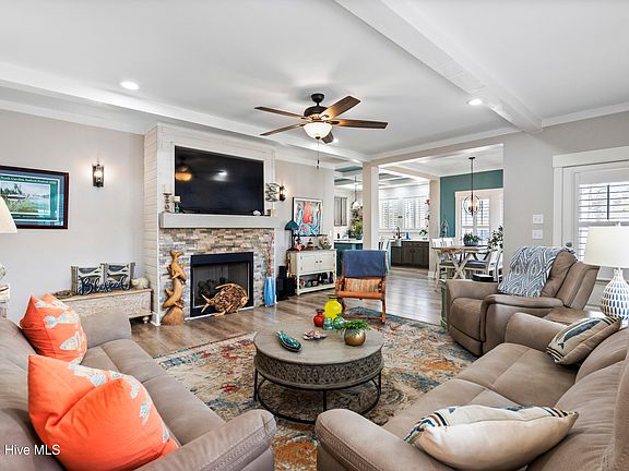 2nd image of 120 Bayshore Drive