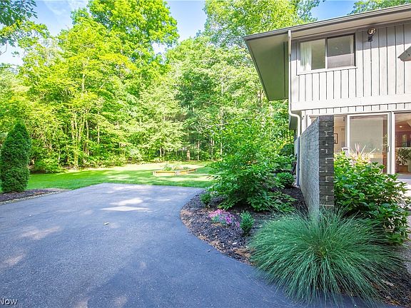2nd image of 672 Glen Eden Ct