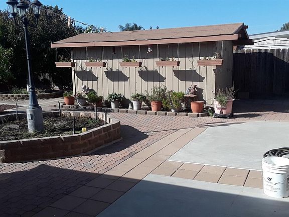 5th image of 3817 E Vista Dr