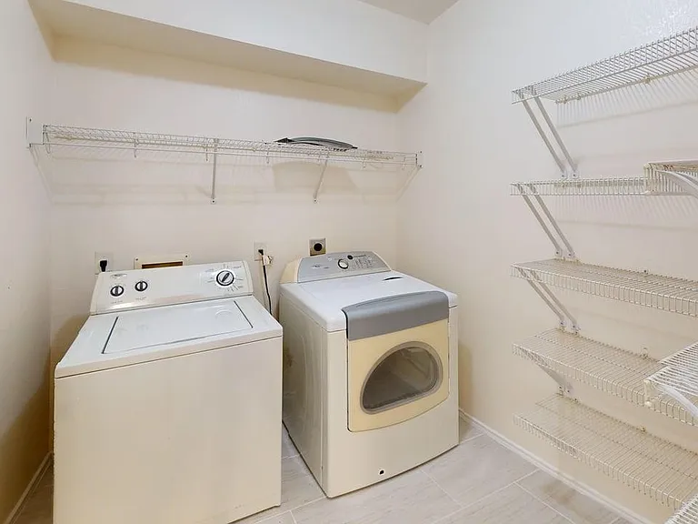 1325 Darjeeling Dr — Photo 14