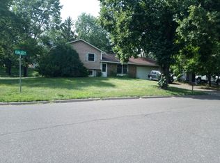 8520 Isle Ave S, Cottage Grove, MN 55016