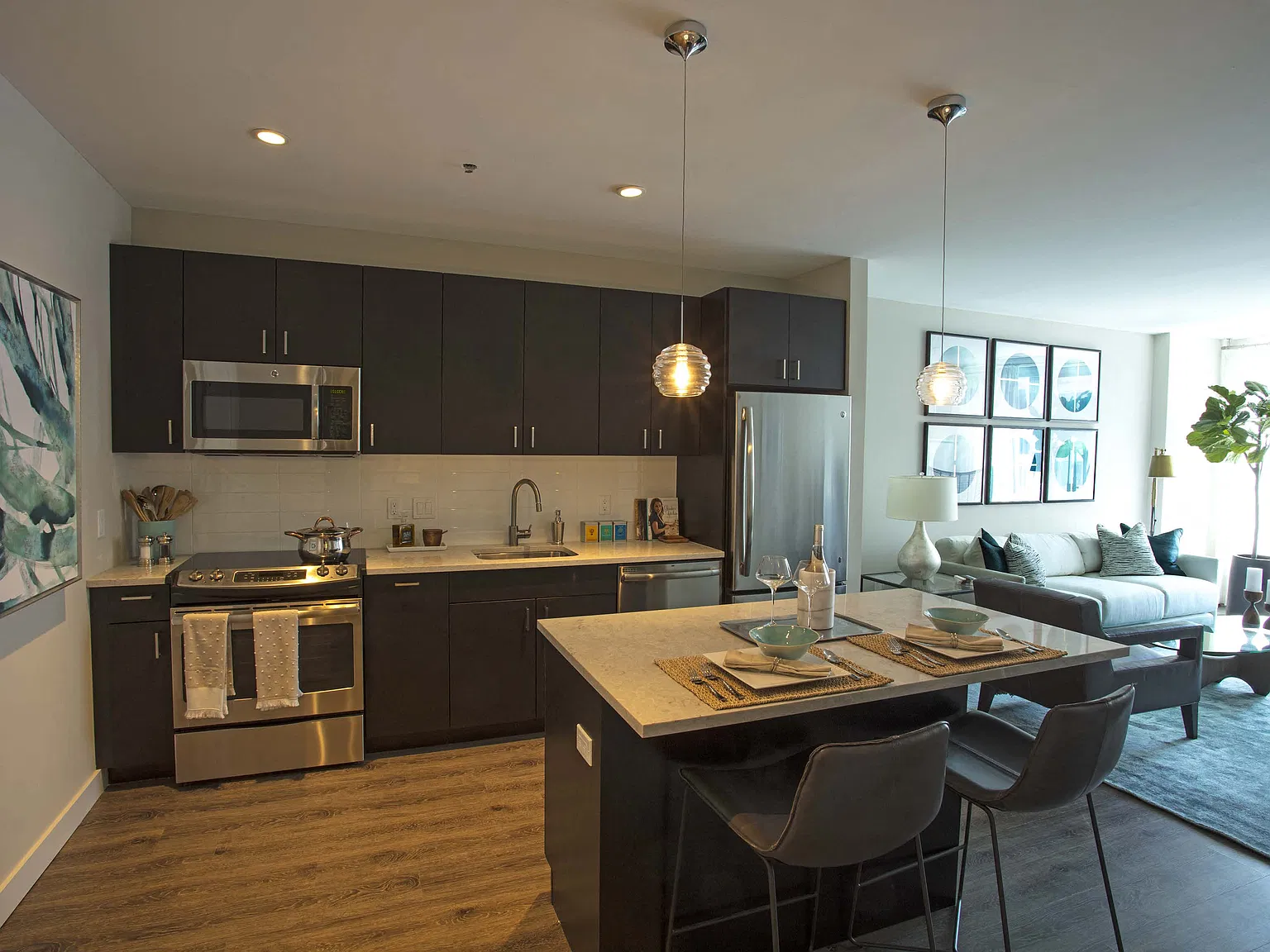 VIA Seaport Residences — Photo 3
